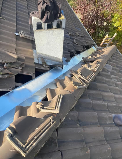 Réalisation d'une noue en zinc